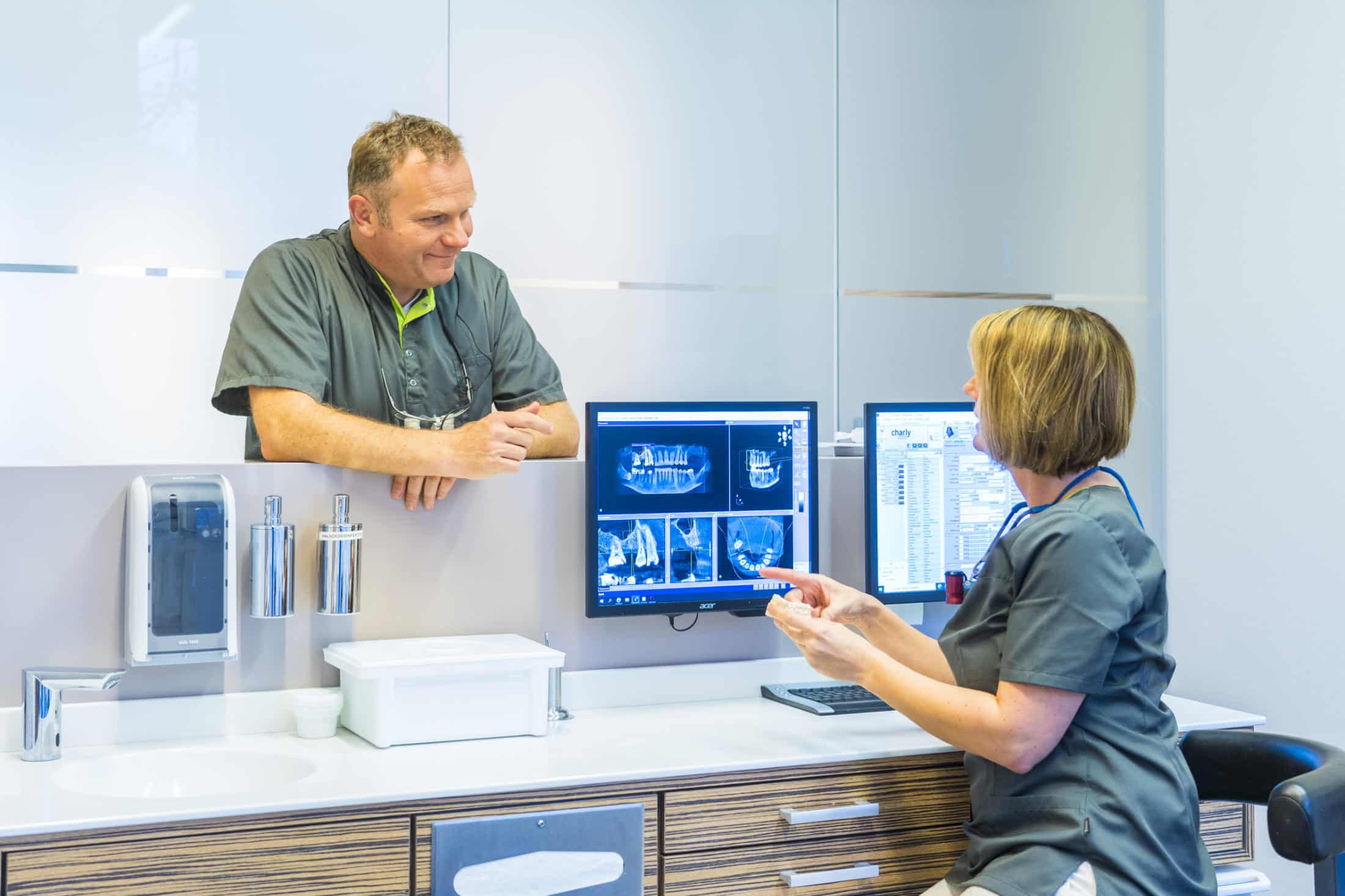 Behandlungsraum mit digitaler 3D-Diagnostik – Zahnärzte im Bazaar Köln